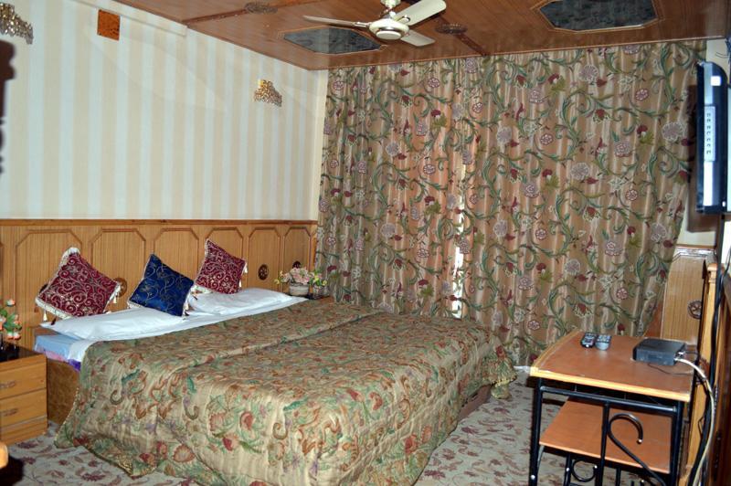 Shah Abbas Hotel At Dal Lake Srinagar  Luaran gambar
