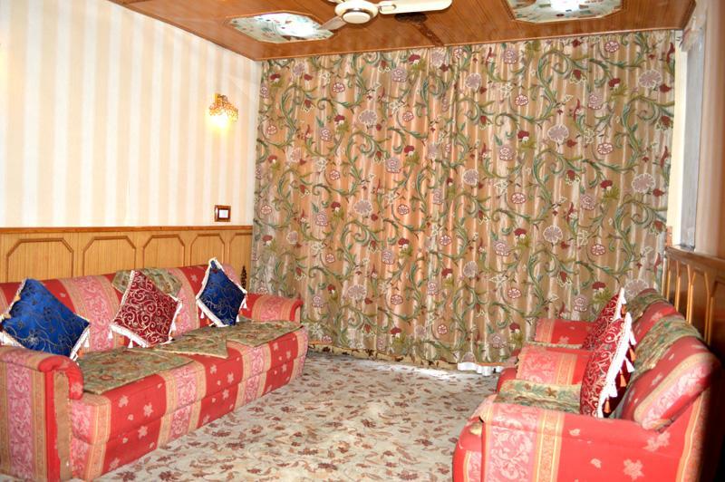 Shah Abbas Hotel At Dal Lake Srinagar  Luaran gambar
